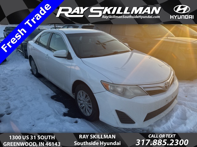 2012 Toyota Camry LE's photo