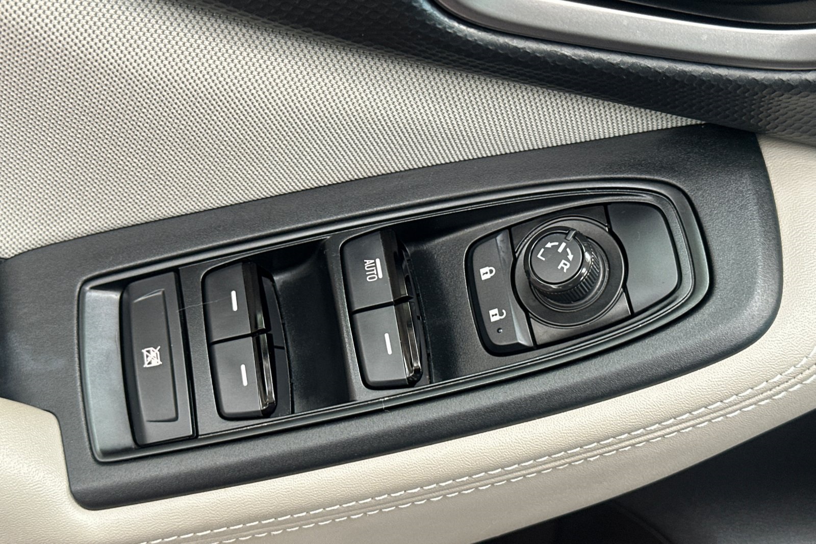 2022 Subaru Forester Base photo 12