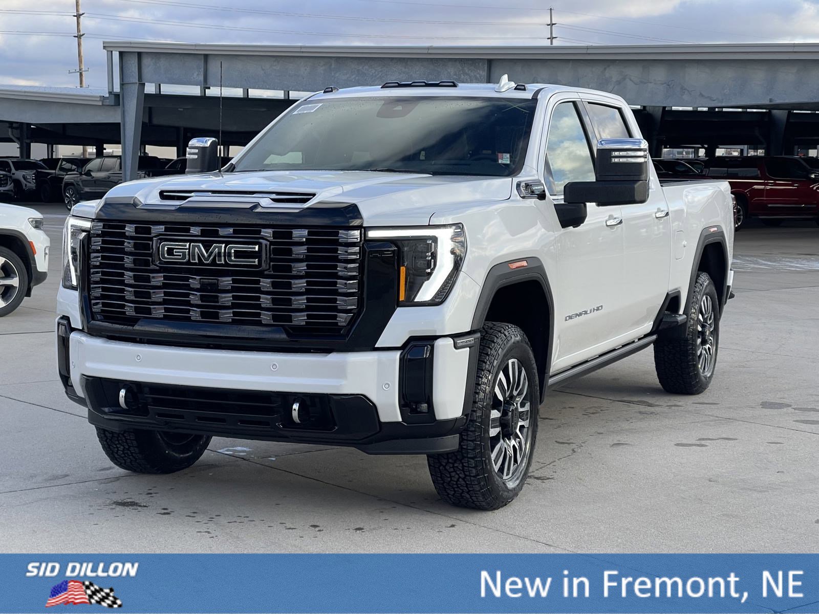 New 2025 GMC Sierra 2500 HD Denali Ultimate Crew Cab in #2G25271 