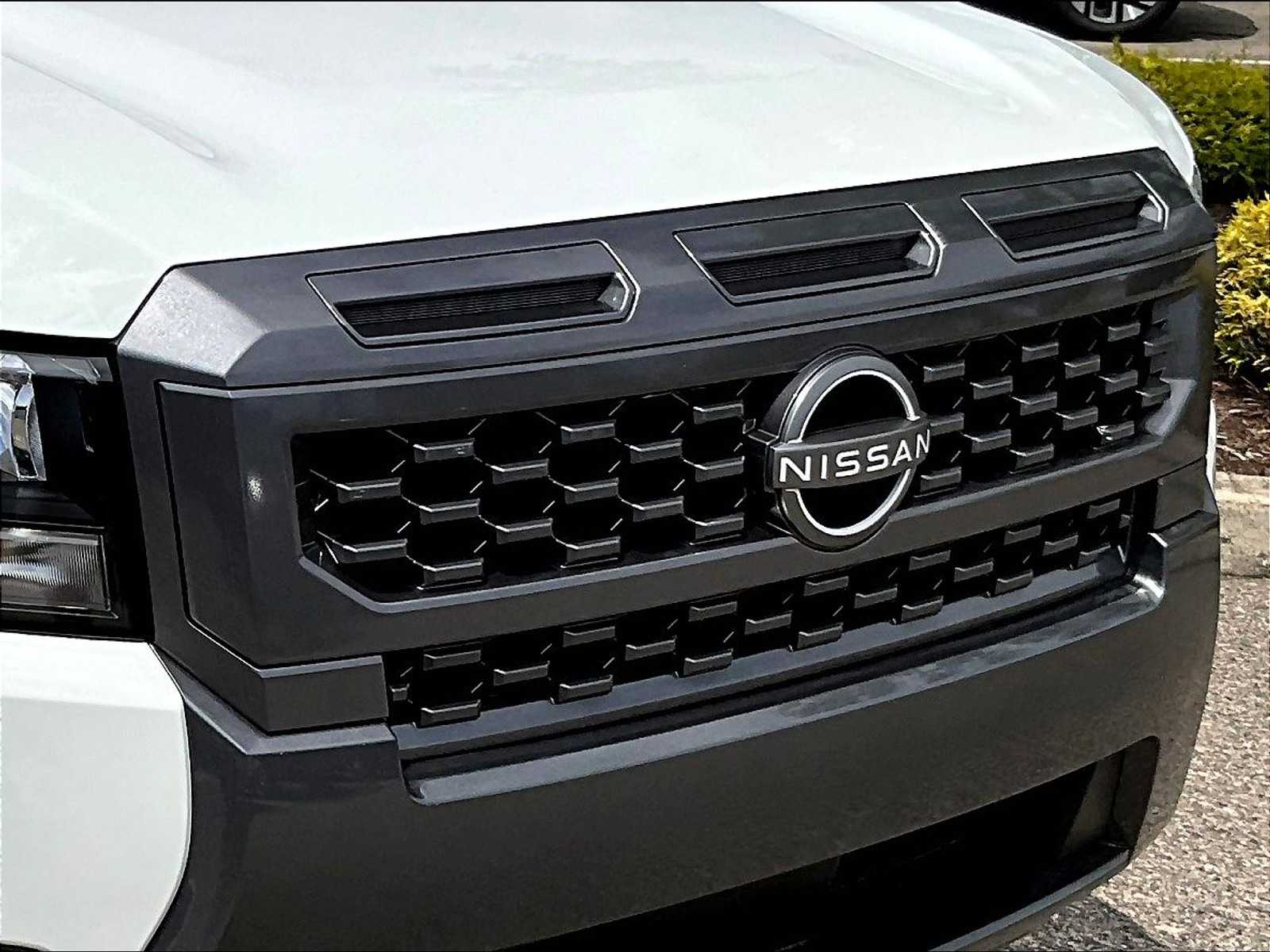 2025 Nissan Frontier SV photo 31