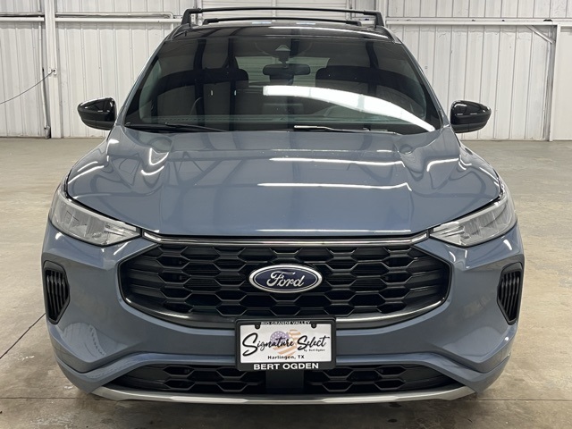 2024 Ford Escape Hybrid ST-Line photo 2