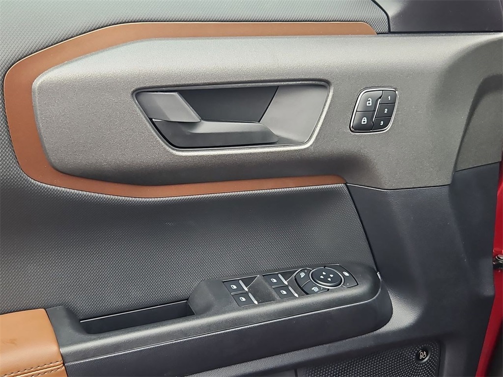 2025 Ford Bronco Sport Outer Banks photo 9