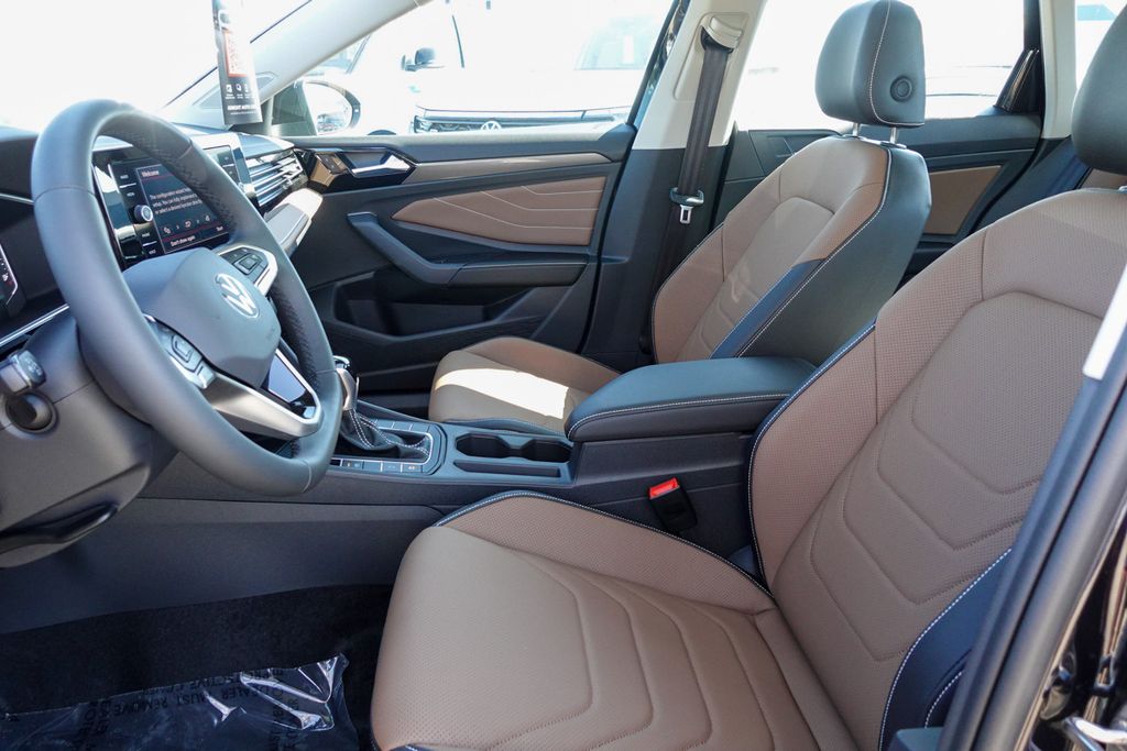 2025 Volkswagen Jetta 1.5T SEL photo 10