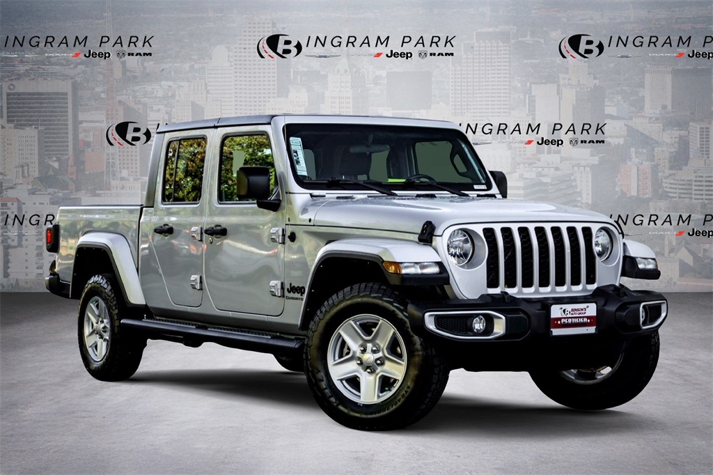 2022 Jeep Gladiator Sport S's photo