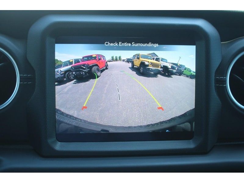 2022 Jeep Wrangler Unlimited Sahara 4xe photo 19