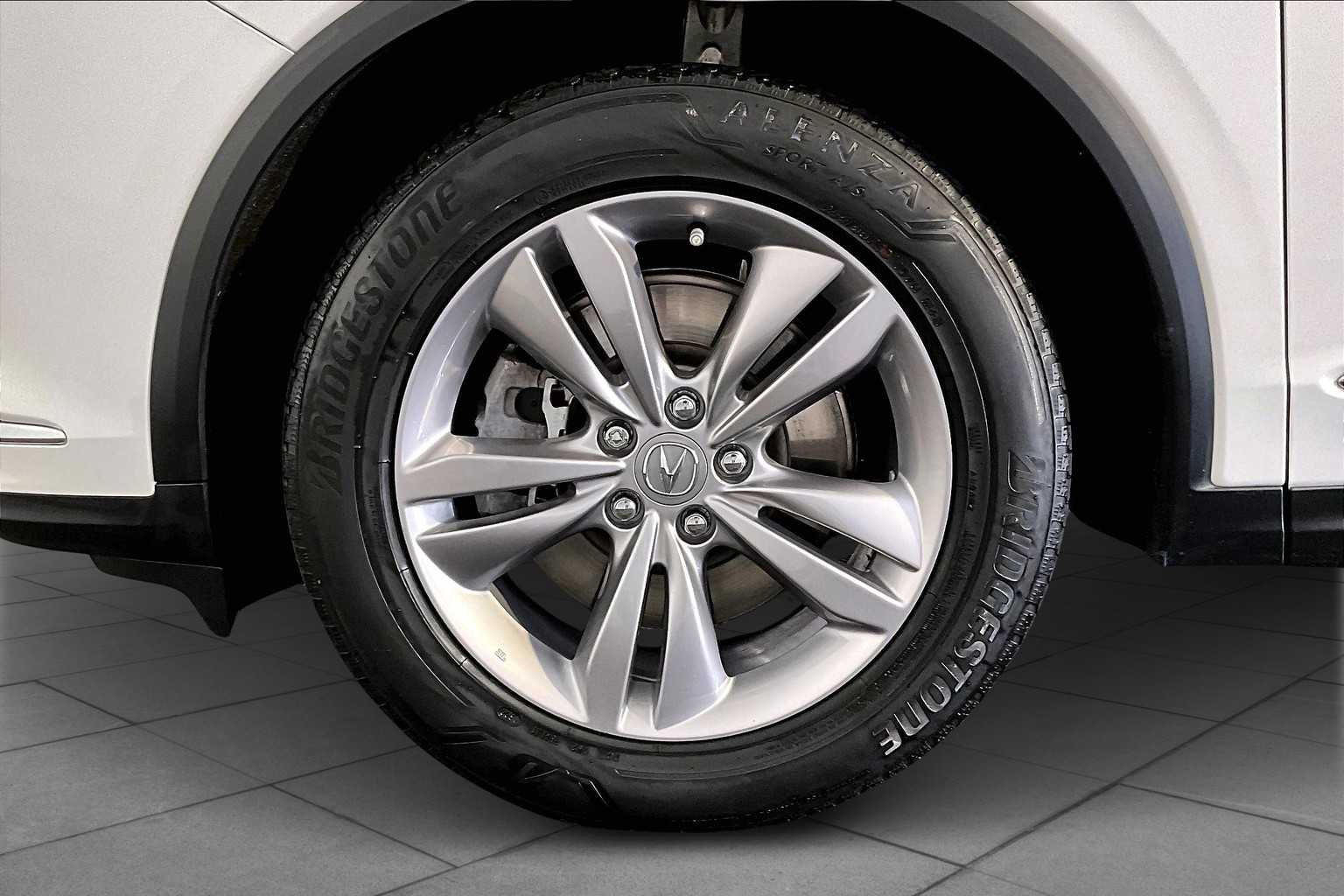 2023 Acura MDX SH-AWD photo 10