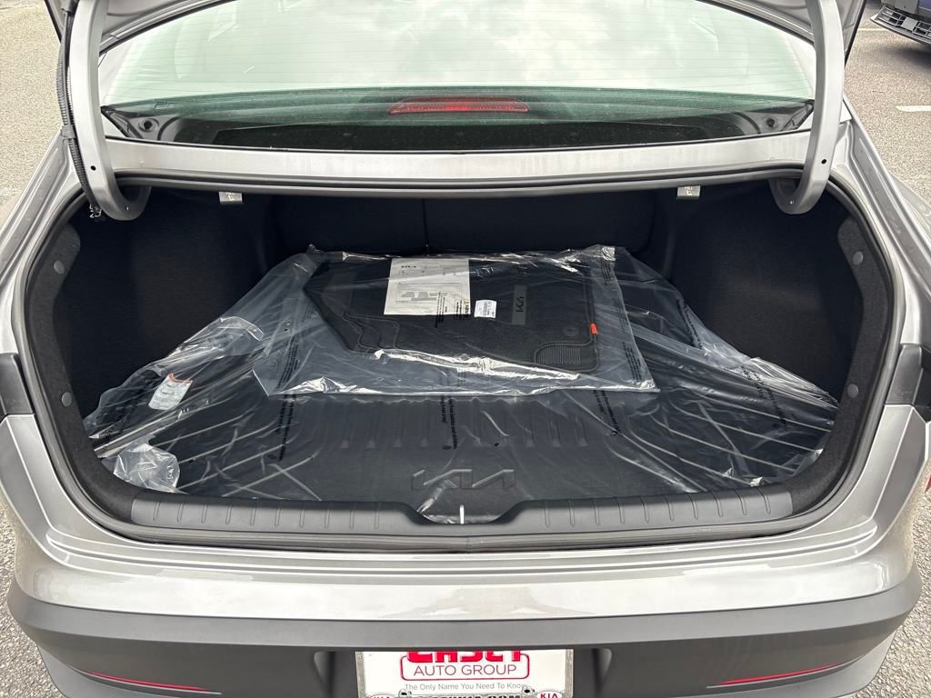 2025 Kia K4 LXS photo 26