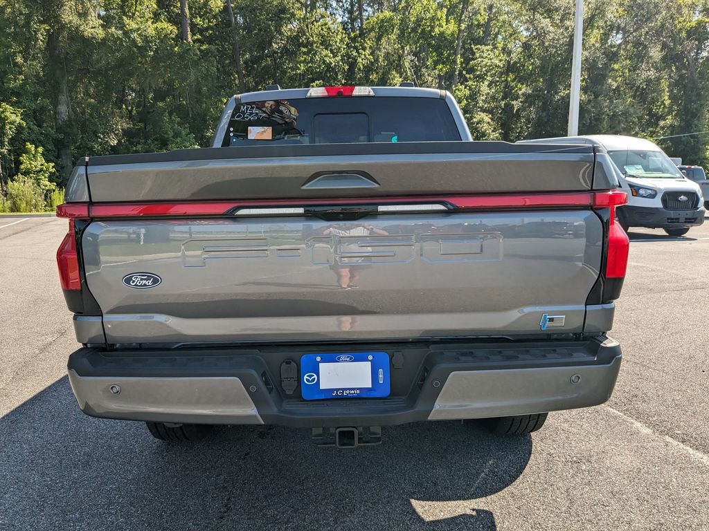 2025 Ford F-150 Lightning Platinum photo 5