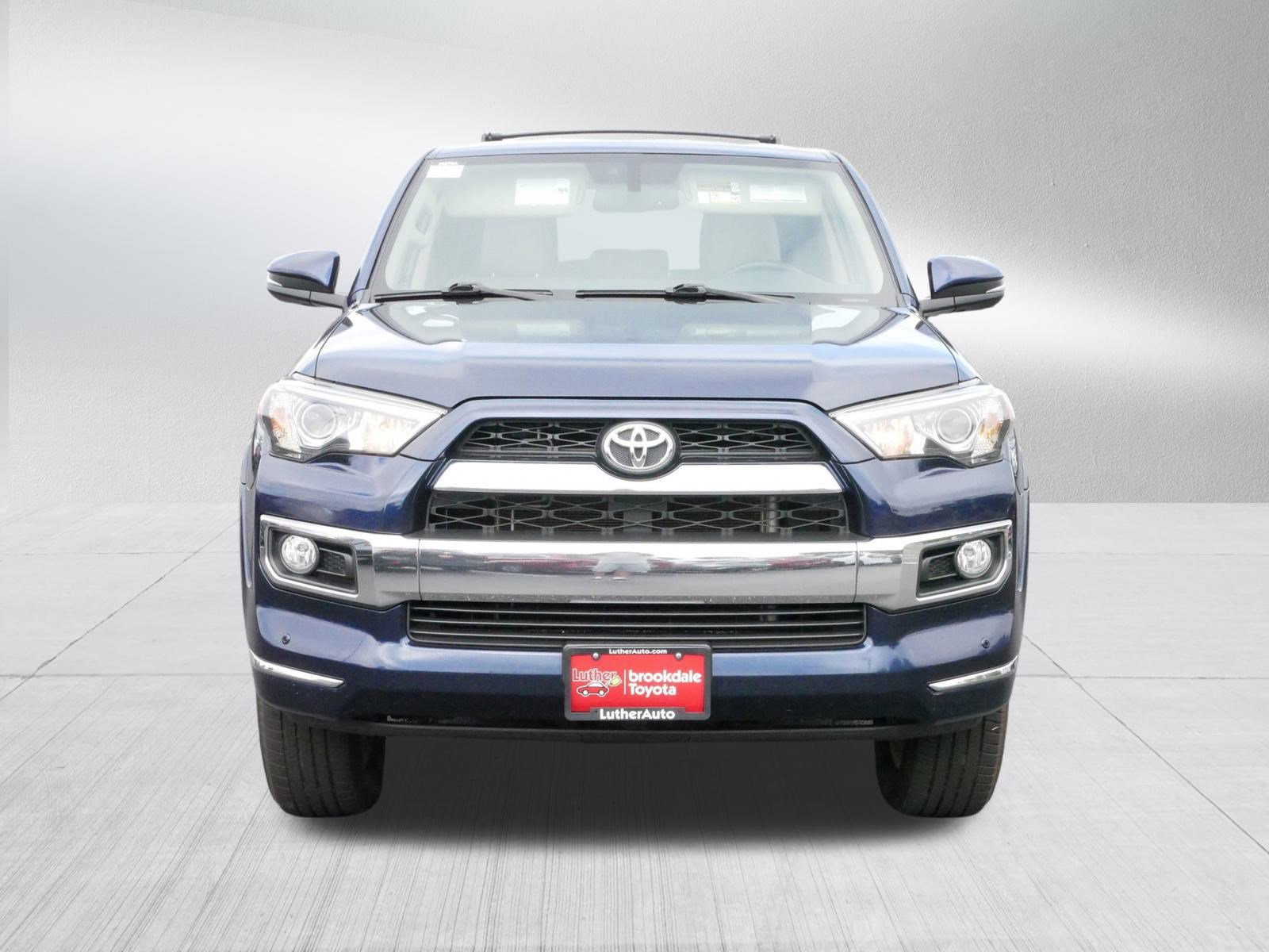 2014 Toyota 4Runner Limited 4WD photo 2