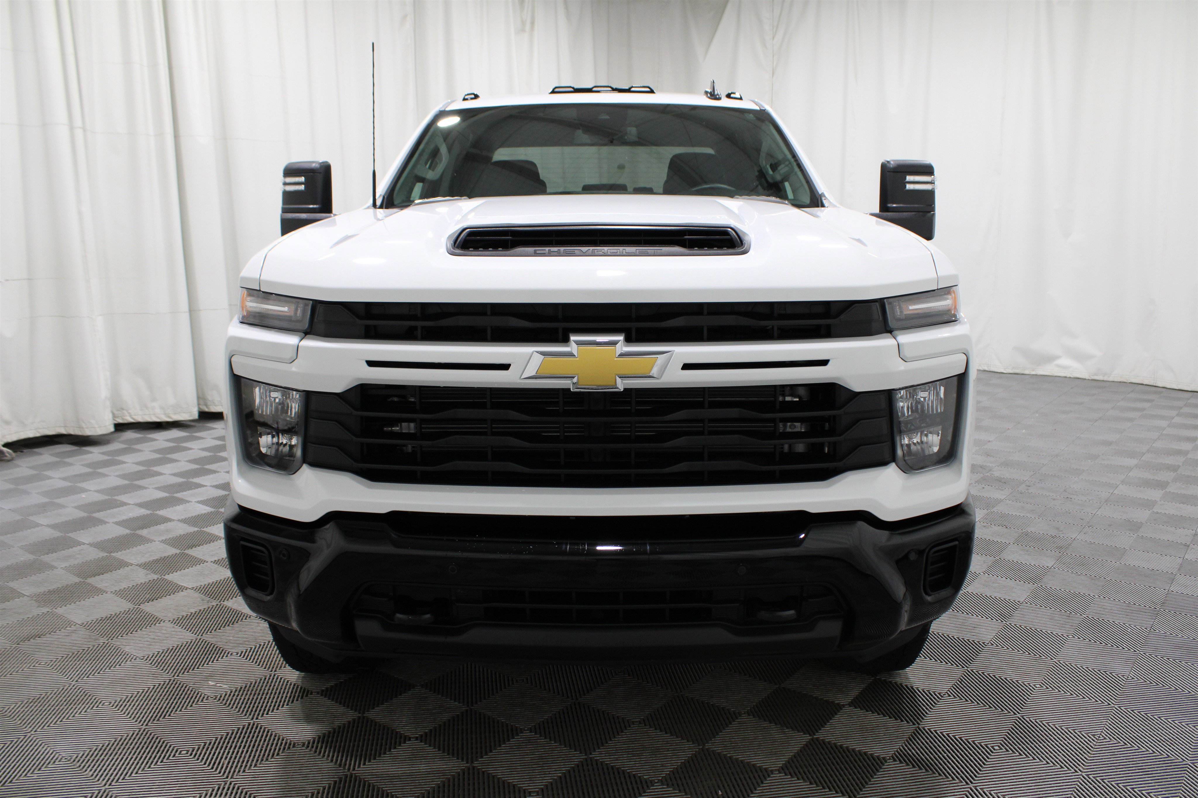 2025 Chevrolet Silverado 2500HD Custom photo 23