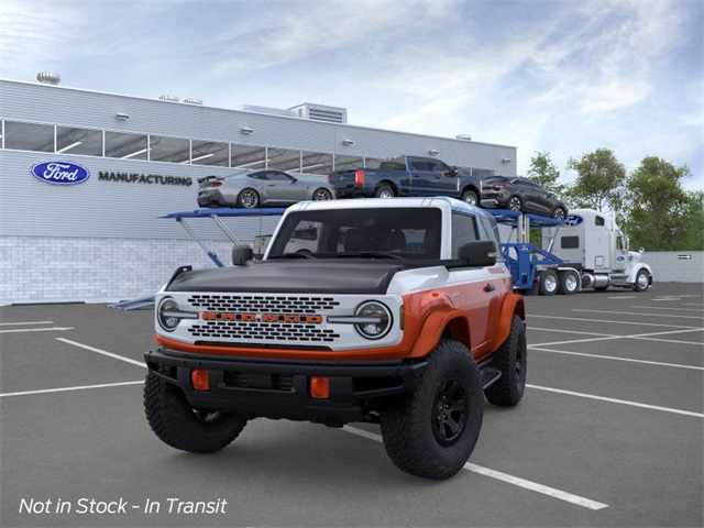 2025 Ford Bronco First Edition photo 2