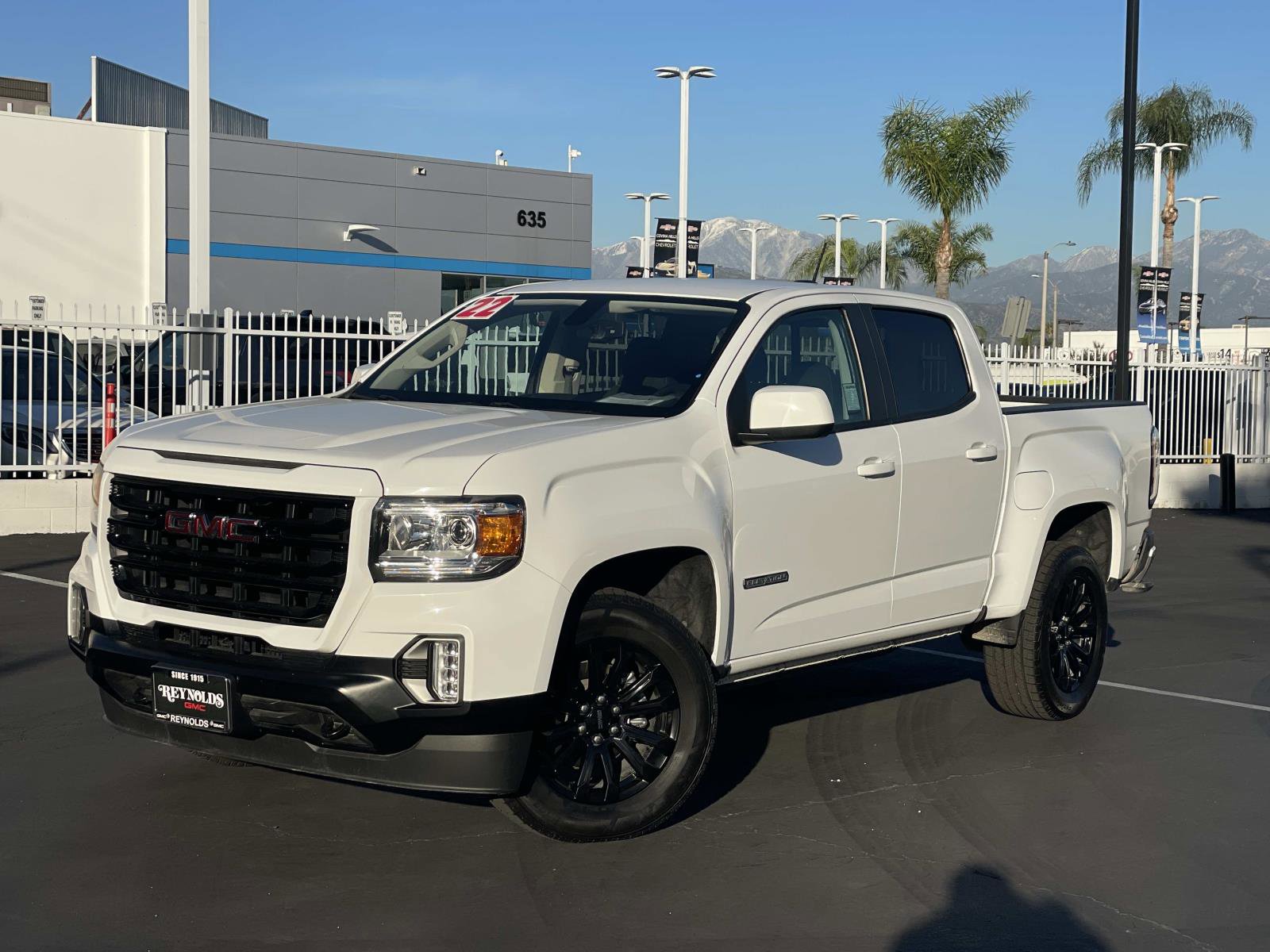 2022 GMC Canyon Elevation's photo