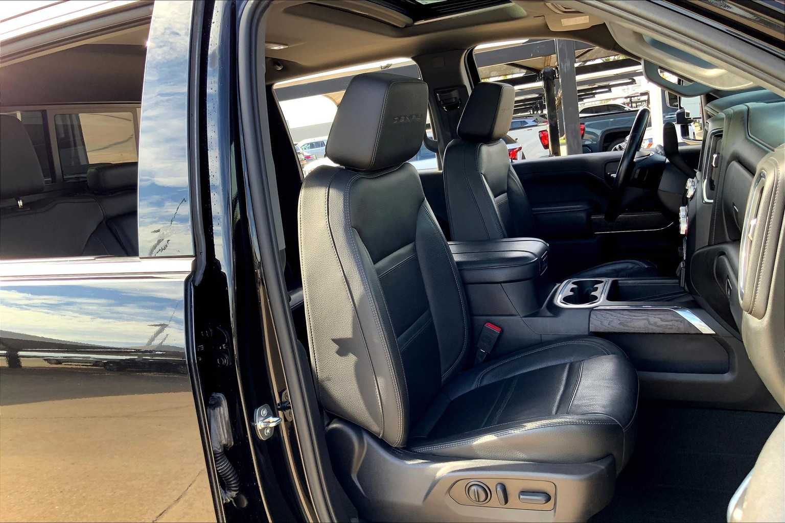 2023 Gmc Sierra HD Denali photo 8