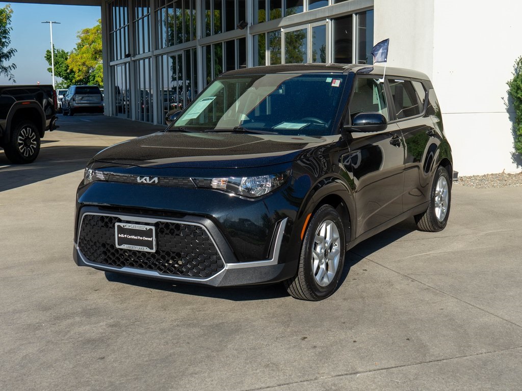 2023 Kia Soul LX photo 2