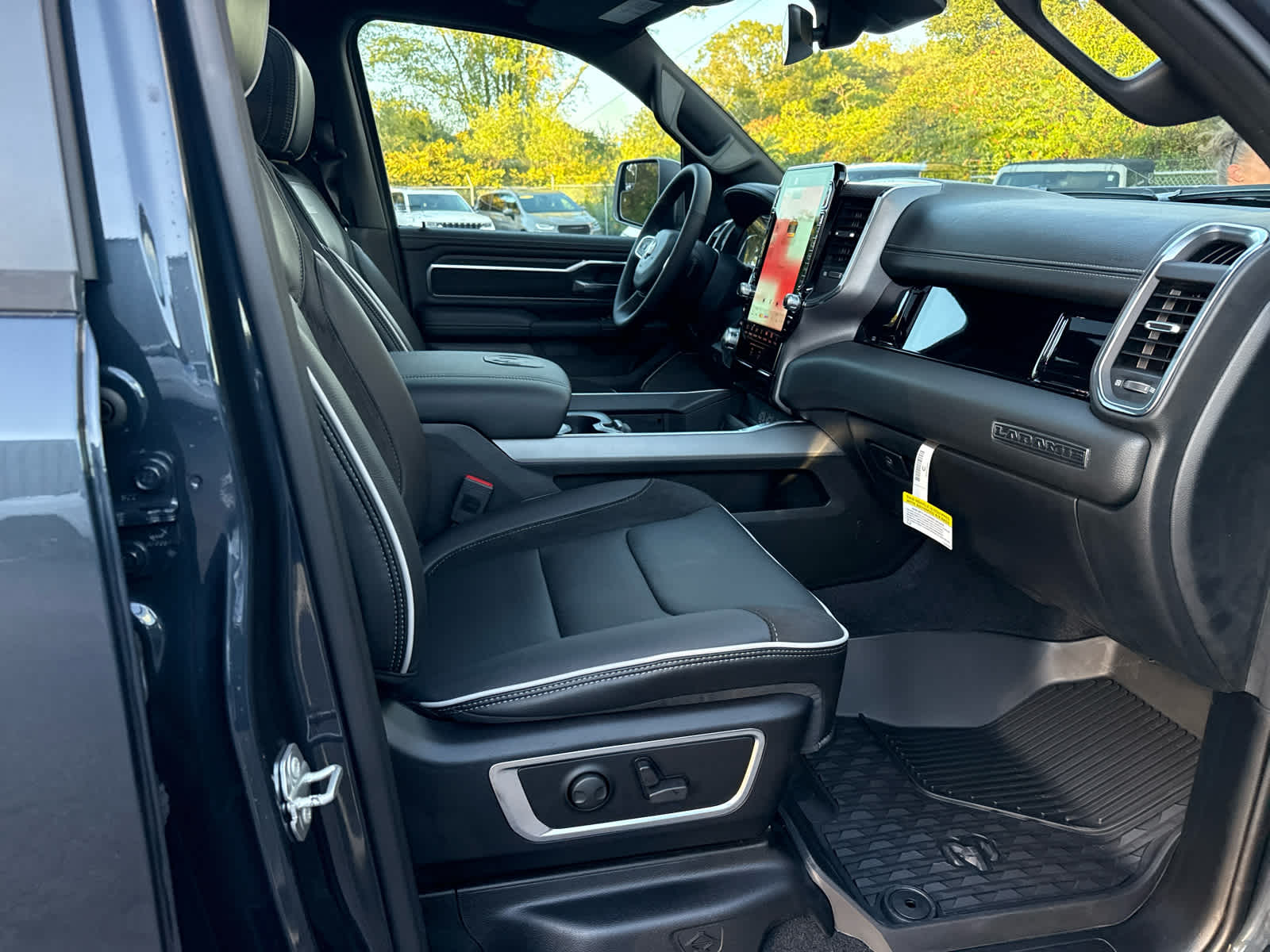 2026 Ram 1500 Laramie photo 24