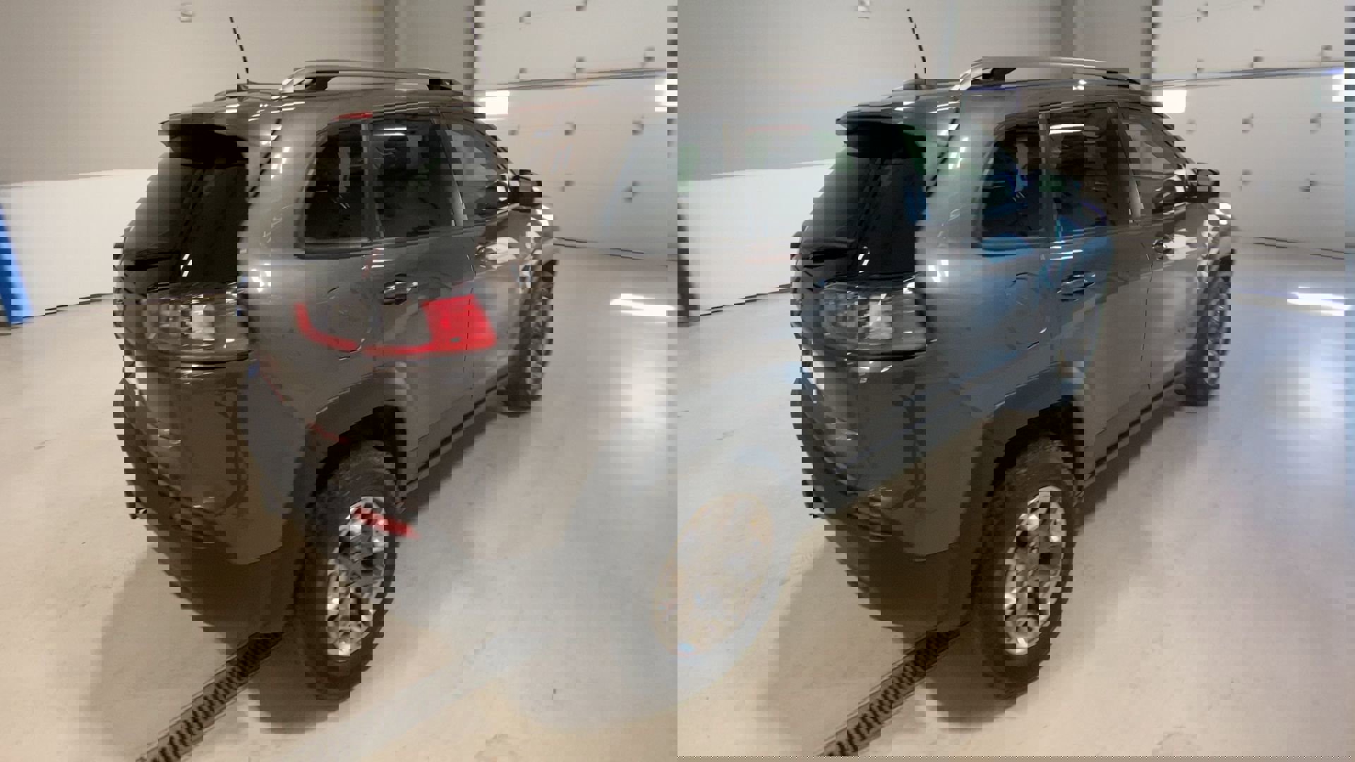2019 Jeep Cherokee Trailhawk photo 8