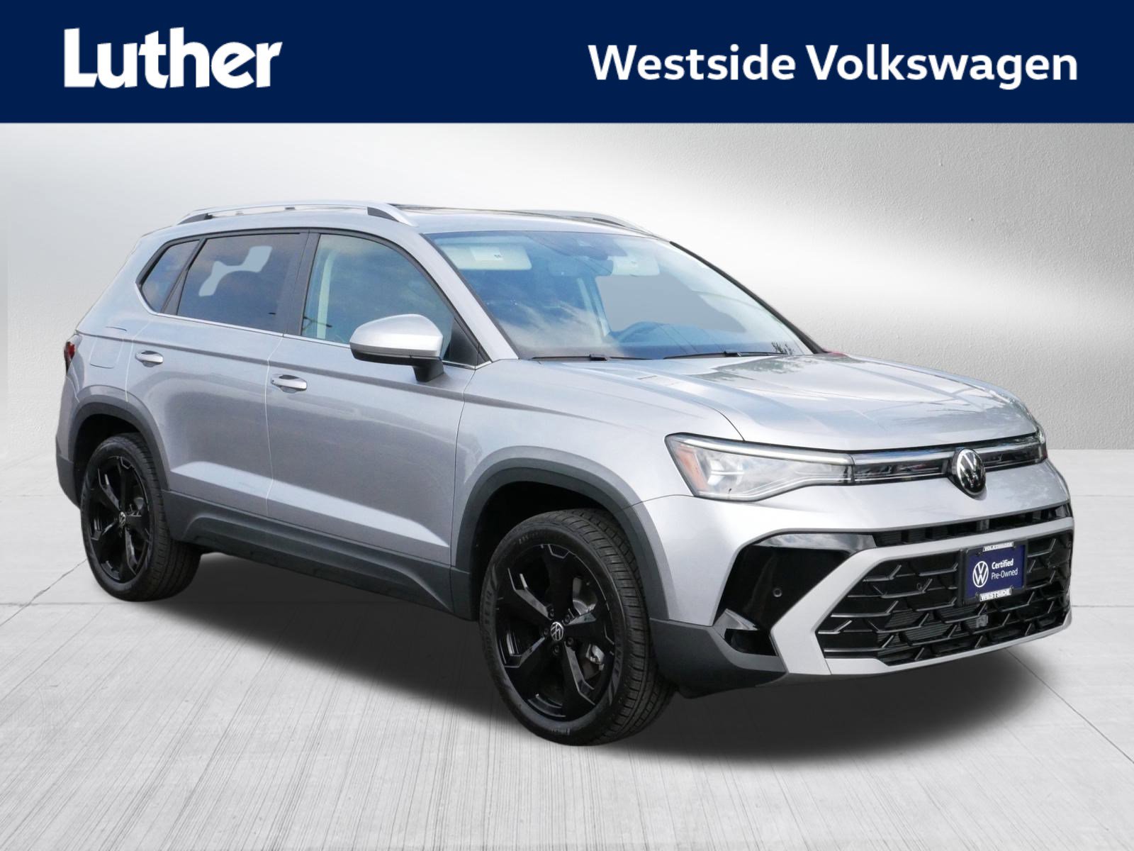 2025 Volkswagen Taos SEL's photo