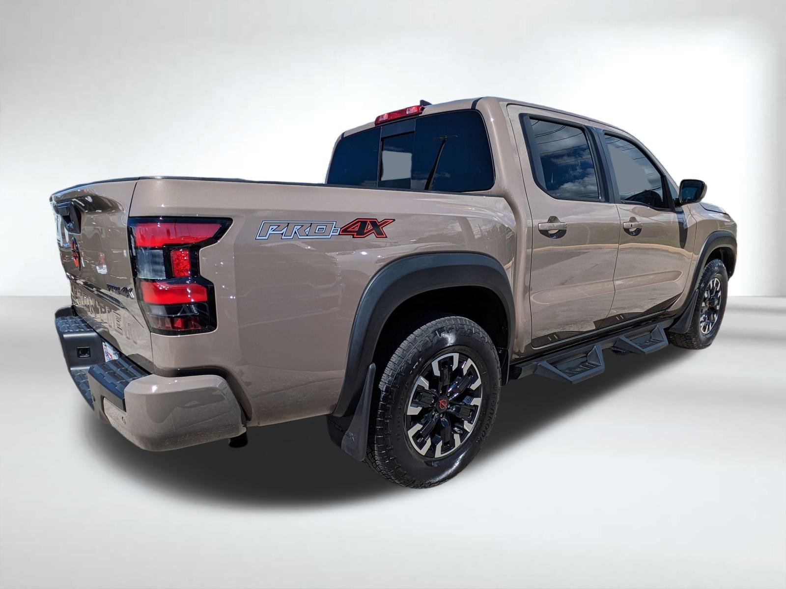 2022 Nissan Frontier PRO-4X photo 4