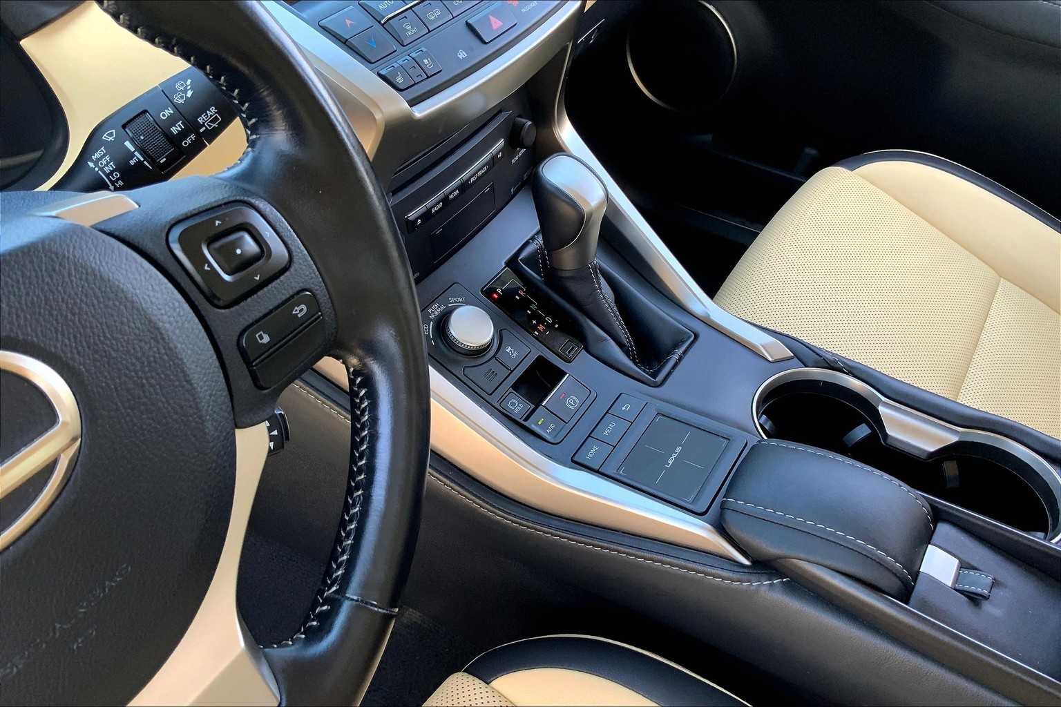 2017 Lexus NX 200t Luxury photo 14