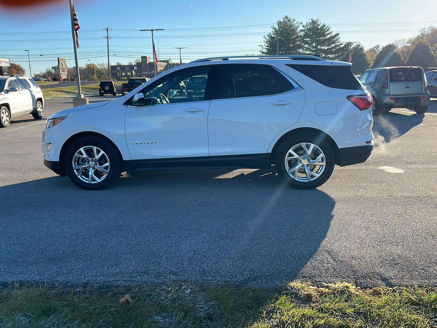 Used 2020 Chevrolet Equinox LT with VIN 3GNAXLEX0LS519738 for sale in Crawfordsville, IN