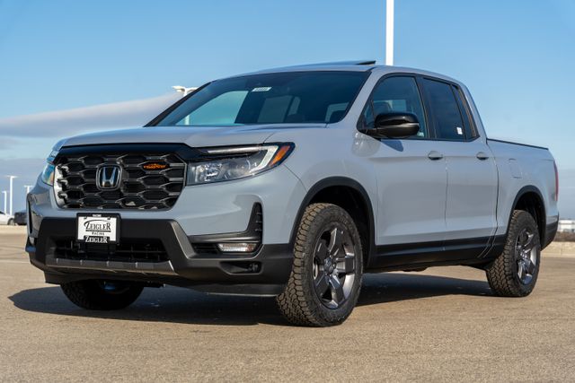 2025 Honda Ridgeline TrailSport photo 3