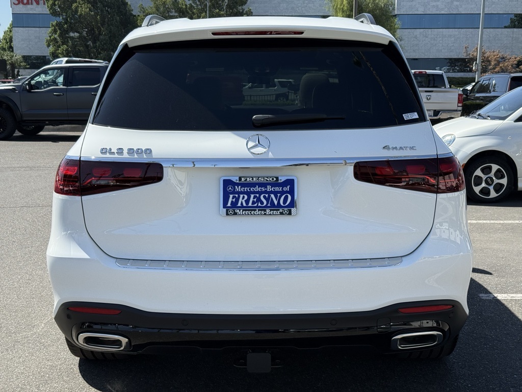 2025 Mercedes Benz GLS 580 4MATIC photo 4
