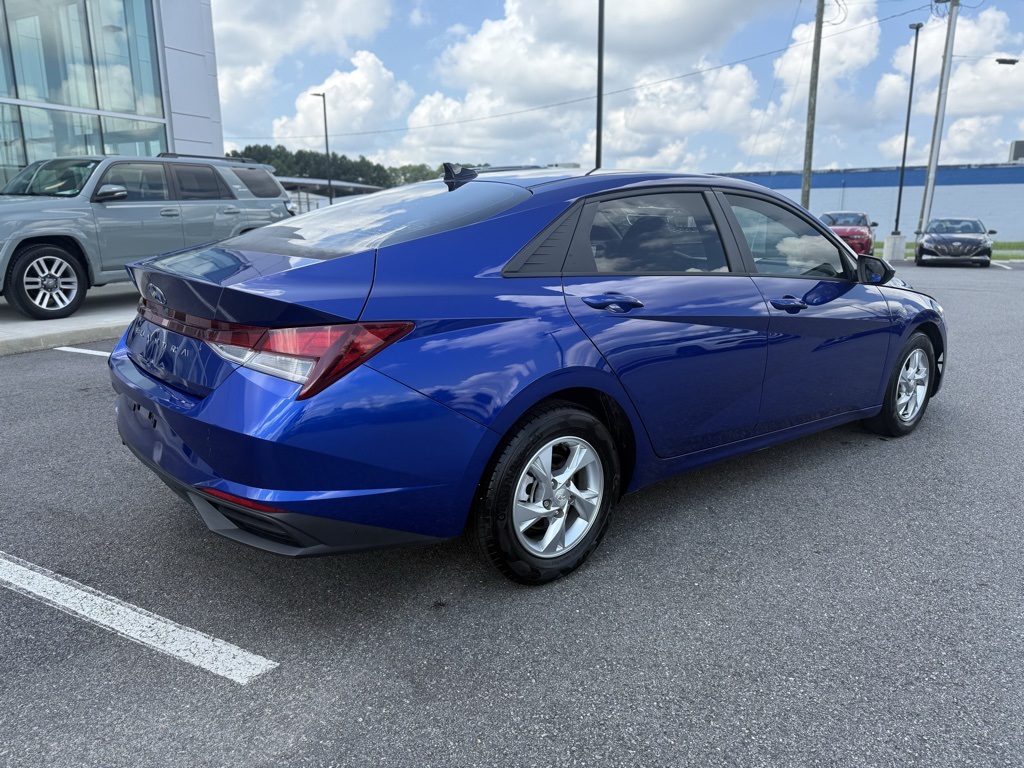 2022 Hyundai Elantra SE photo 3