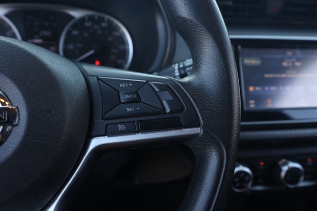 2019 Nissan Kicks S photo 25