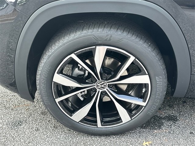 2026 Volkswagen Atlas SEL Premium R-Line photo 9