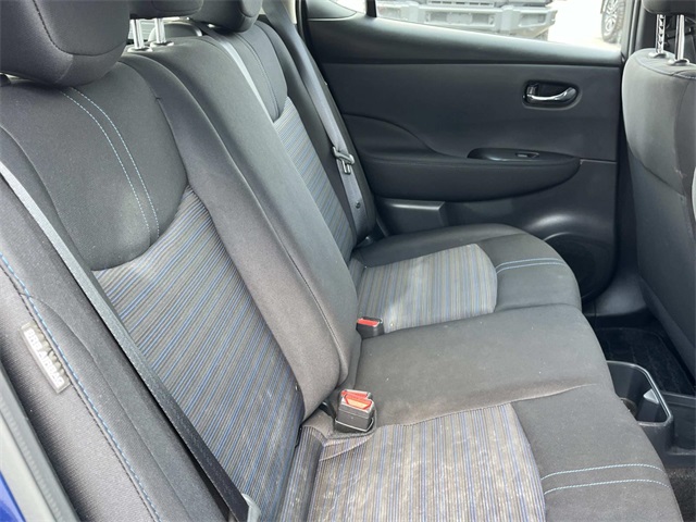 2023 Nissan Leaf S photo 21