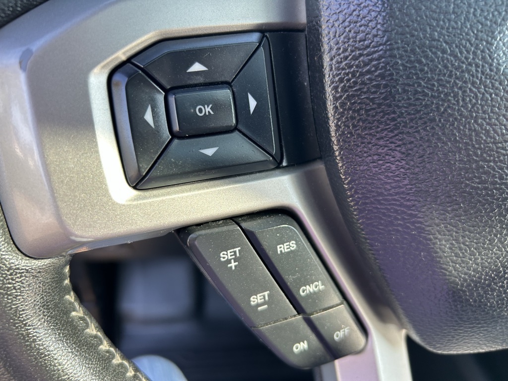 2018 Ford F-150 Lariat photo 16
