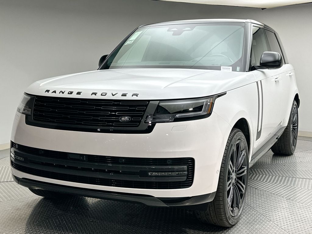 2025 Land Rover Range Rover SE's photo