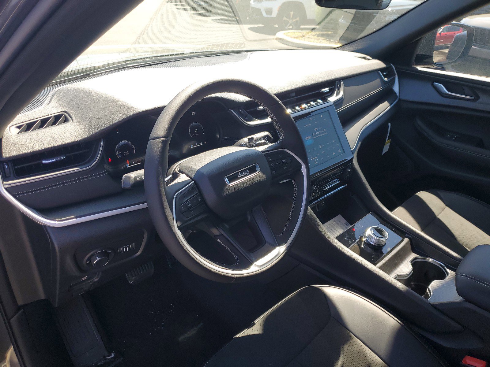 2025 Jeep Grand Cherokee Altitude X photo 13
