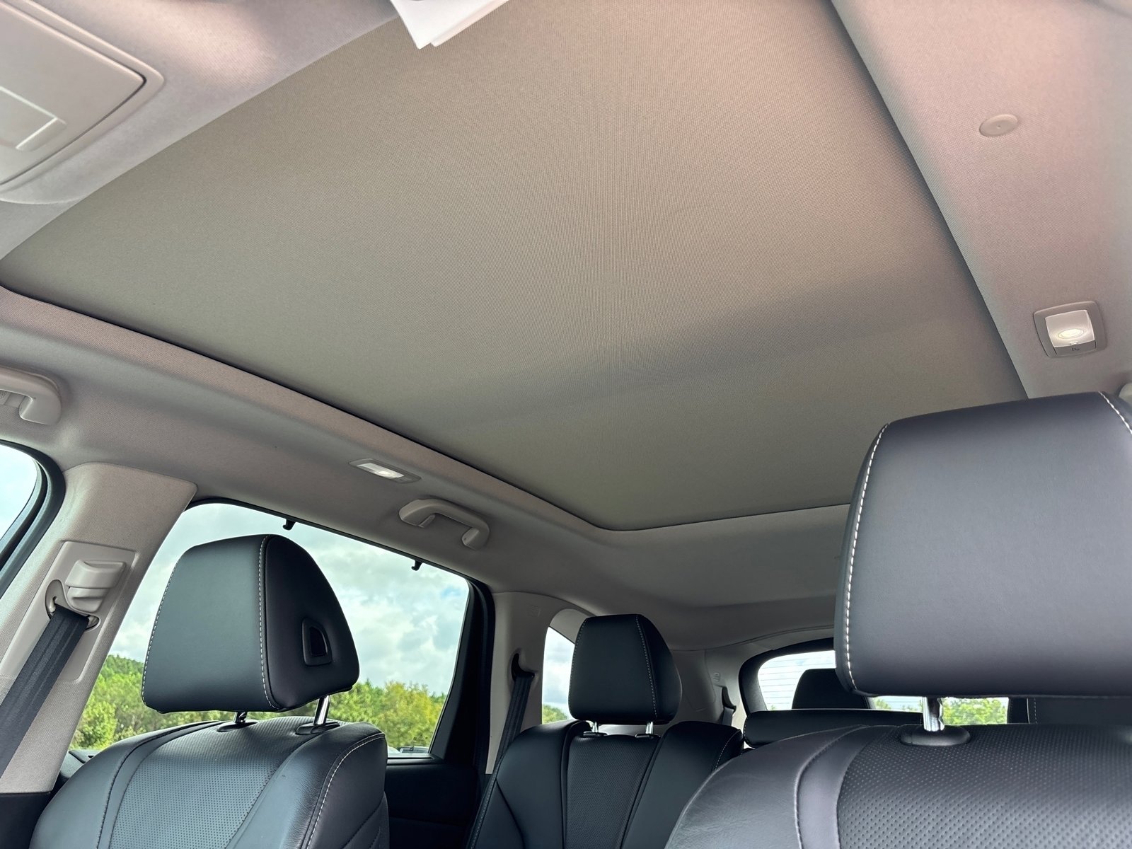 2022 Acura MDX Technology SH-AWD photo 3