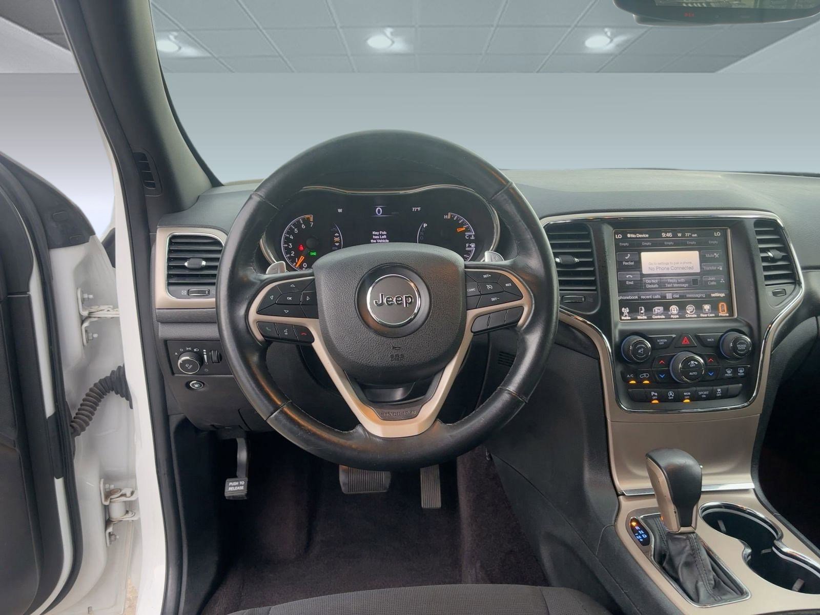2017 Jeep Grand Cherokee Laredo photo 23