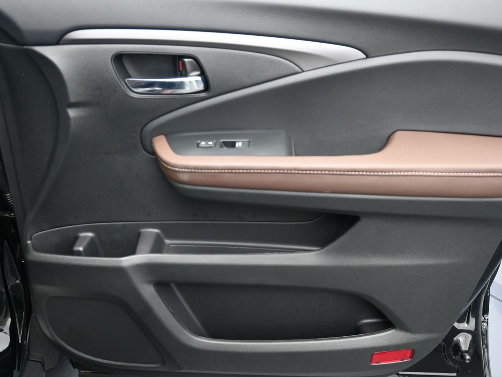 2025 Honda Ridgeline RTL photo 28