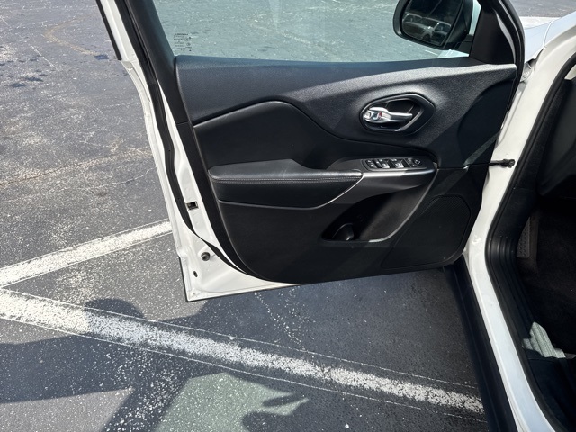 2019 Jeep Cherokee Latitude photo 27