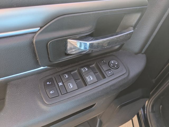 2024 Ram 1500 Classic Warlock photo 9