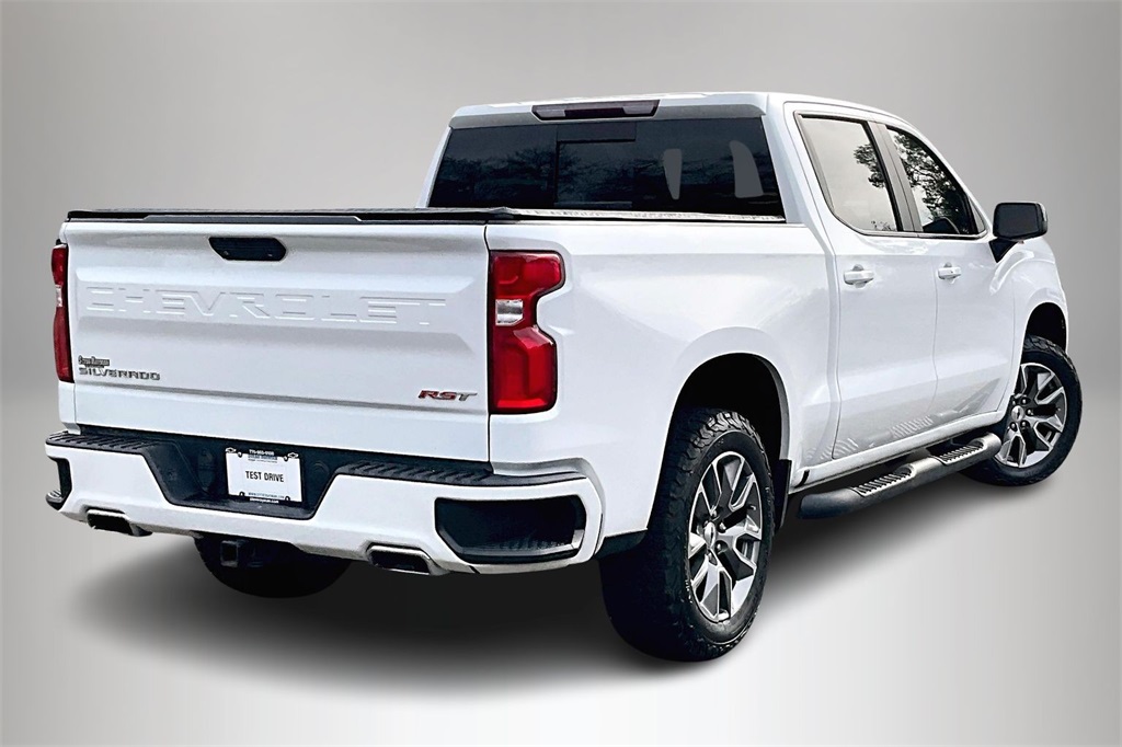 2021 Chevrolet Silverado 1500 RST photo 2