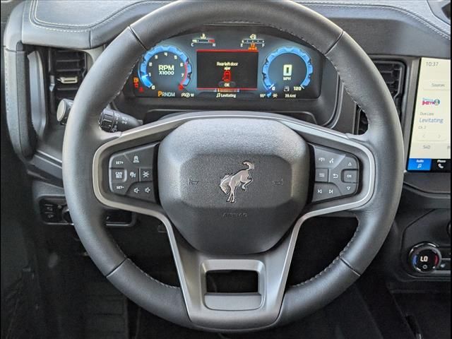 New 2025 Azure Gray Metallic Tri-Coat Ford Badlands image 8