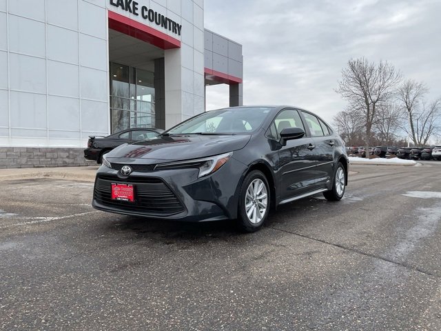 2026 Toyota Corolla LE's photo