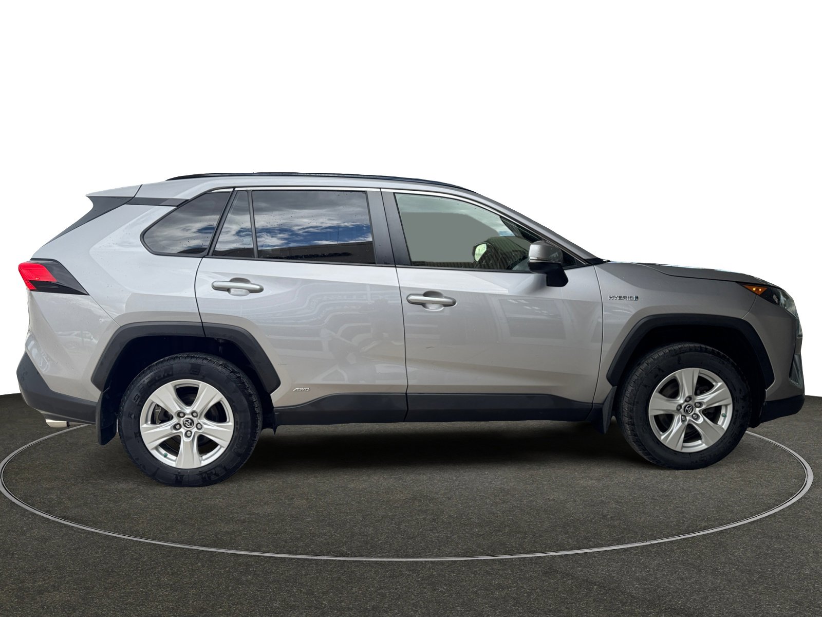 2019 Toyota RAV4 LE photo 6