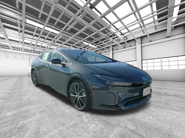 2026 Toyota Prius XLE's photo