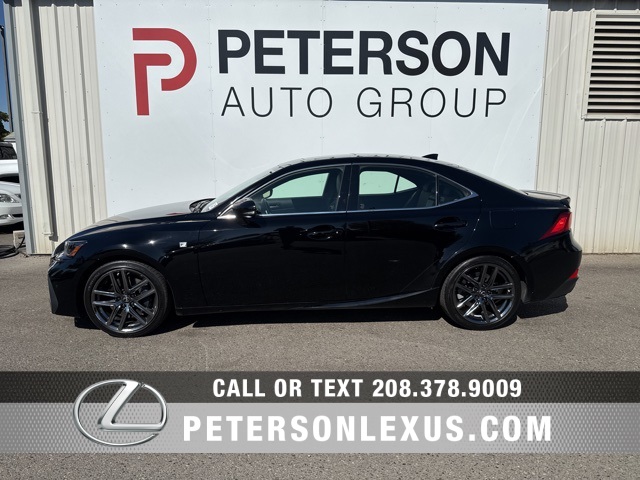 2020 Lexus IS 300 F SPORT photo 5