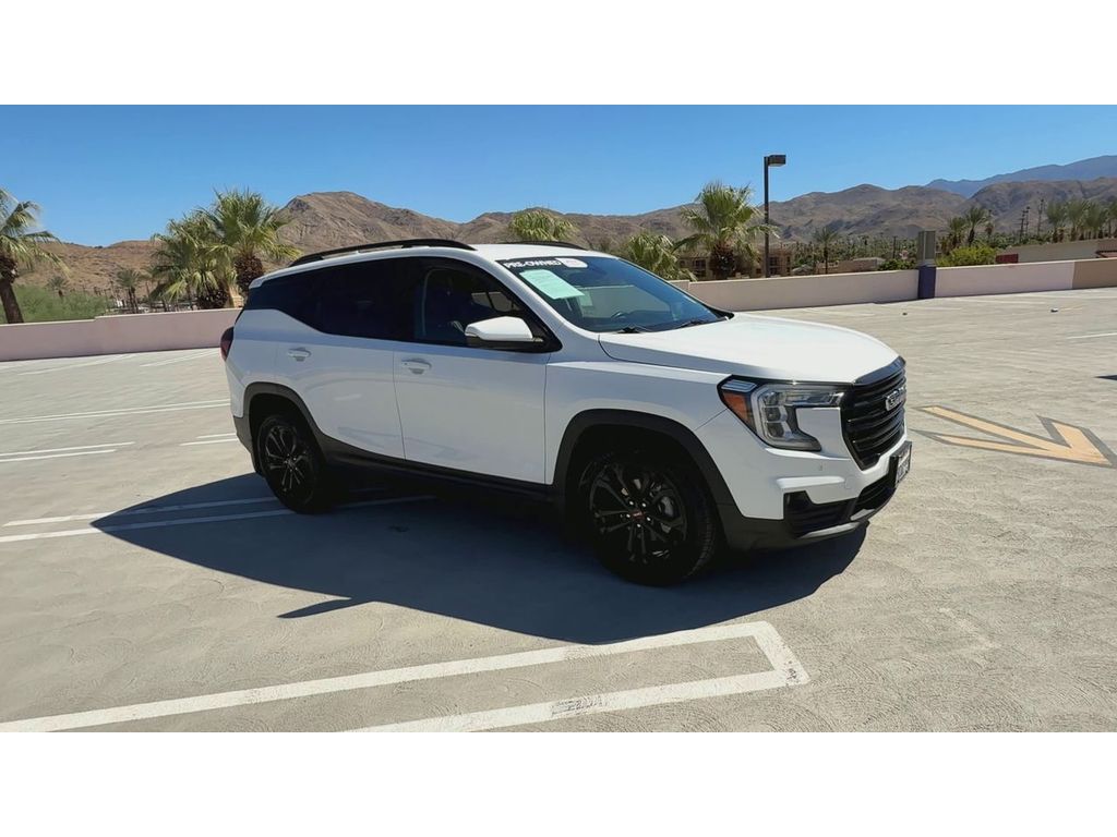 2022 Gmc Terrain SLT photo 2