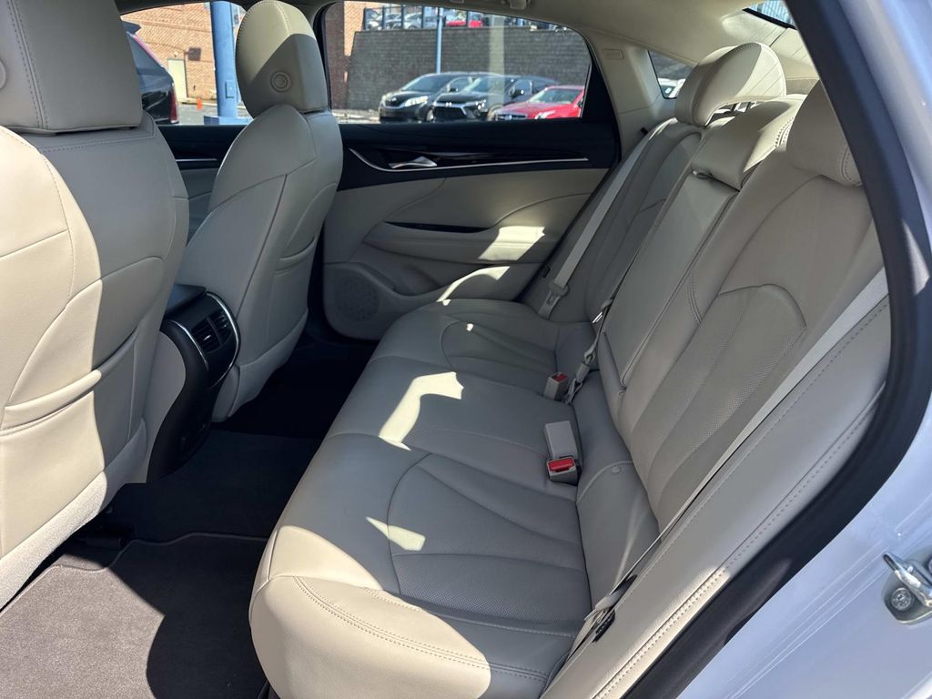 2017 Buick LaCrosse Premium I photo 9