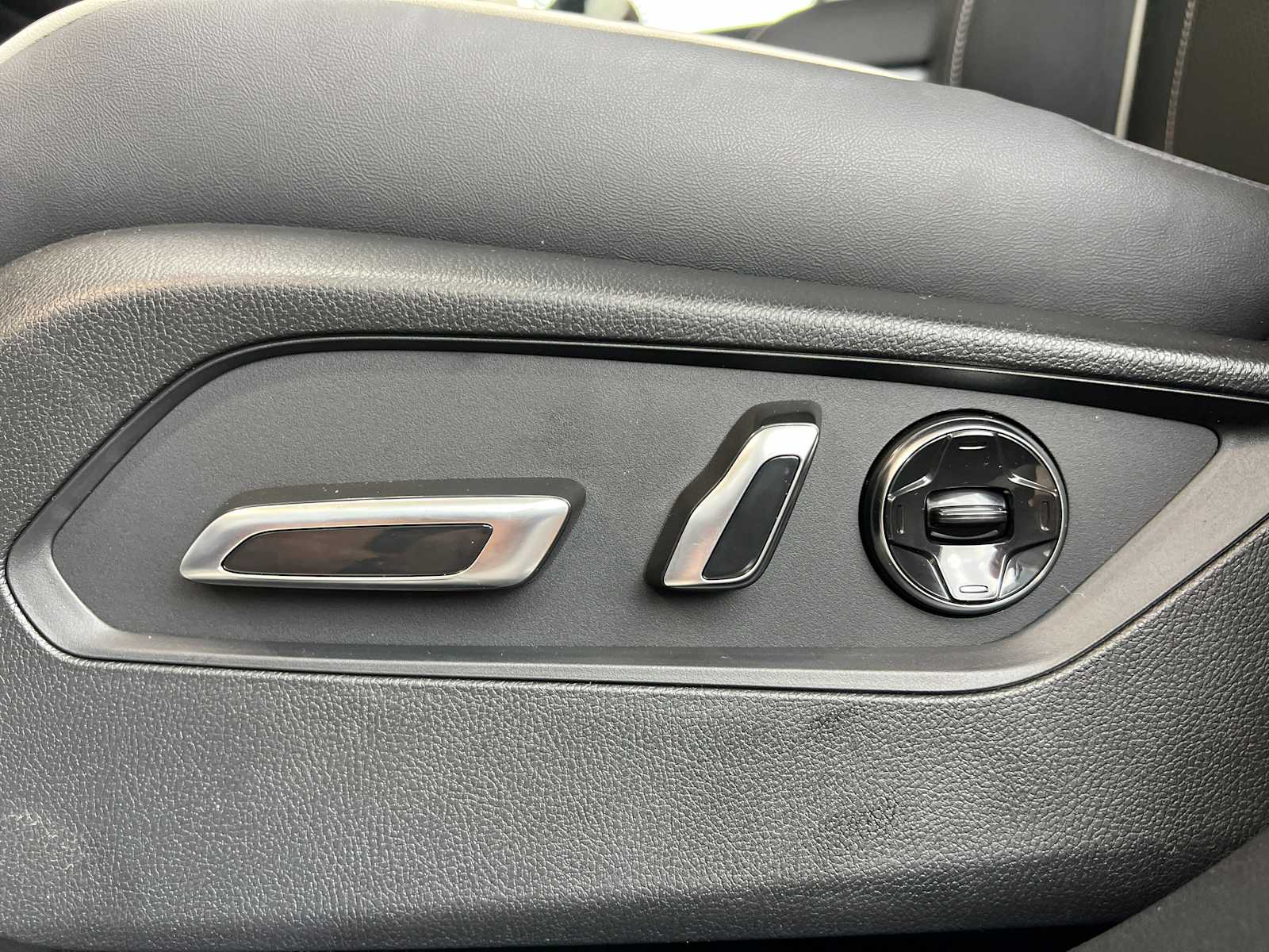 2025 Acura RDX Advance photo 14