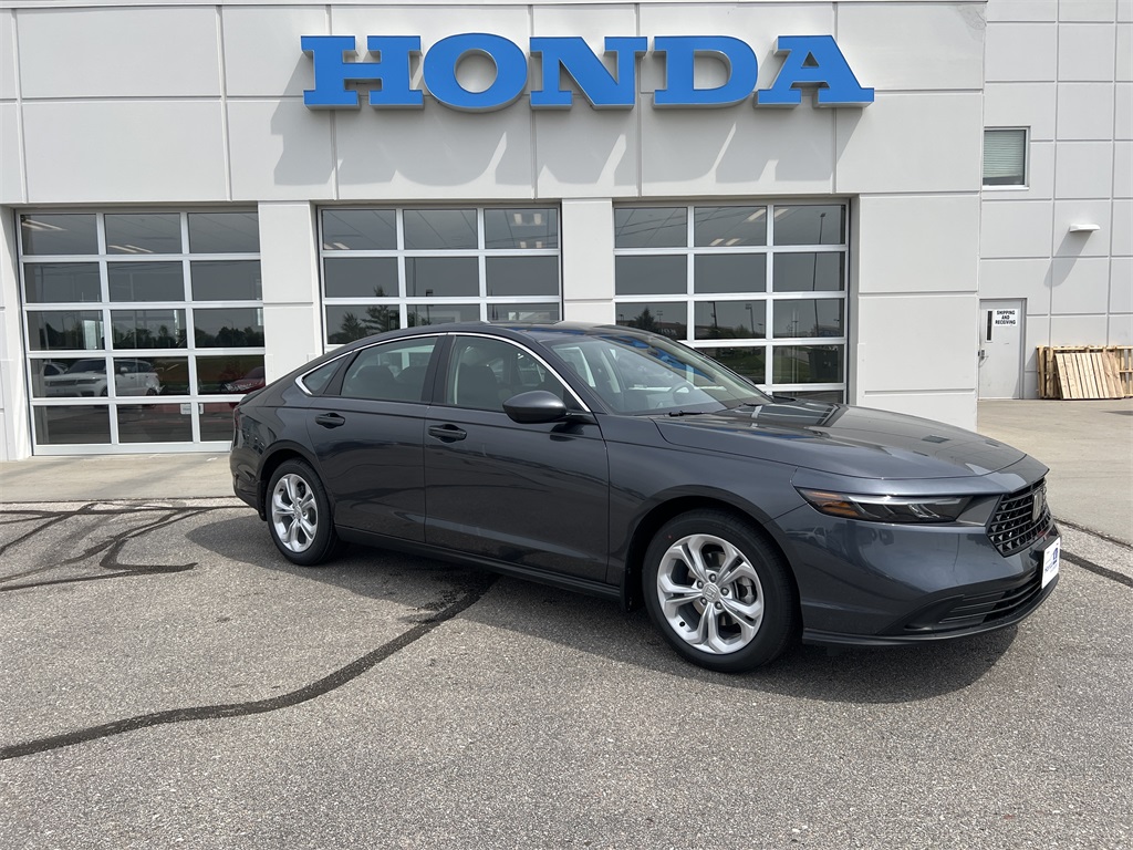 2025 Honda Accord LX's photo