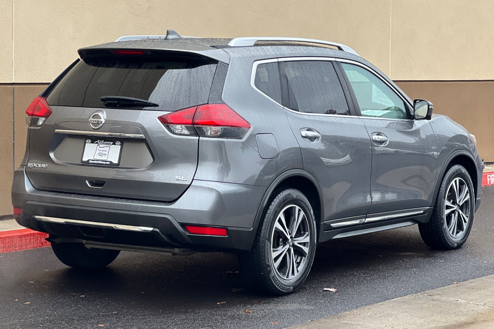 2018 Nissan Rogue SL photo 2
