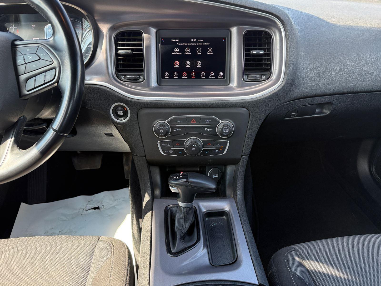 2021 Dodge Charger SXT photo 11